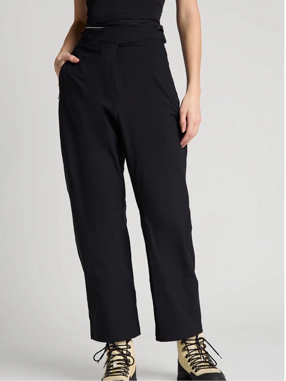 Like New Seniq Trailmix Hiking Pant
